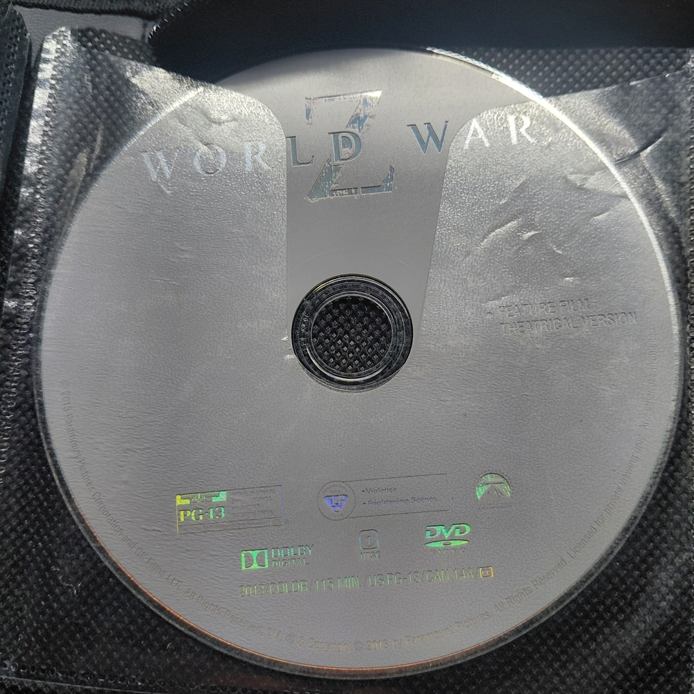 World War Z DVD - Gray